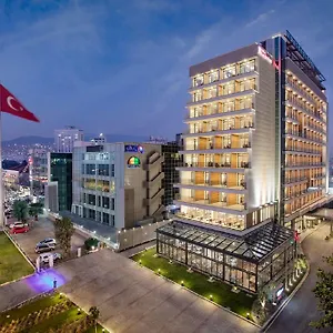 Hilton Garden Bayrakli 4*, Esmirna Turquía